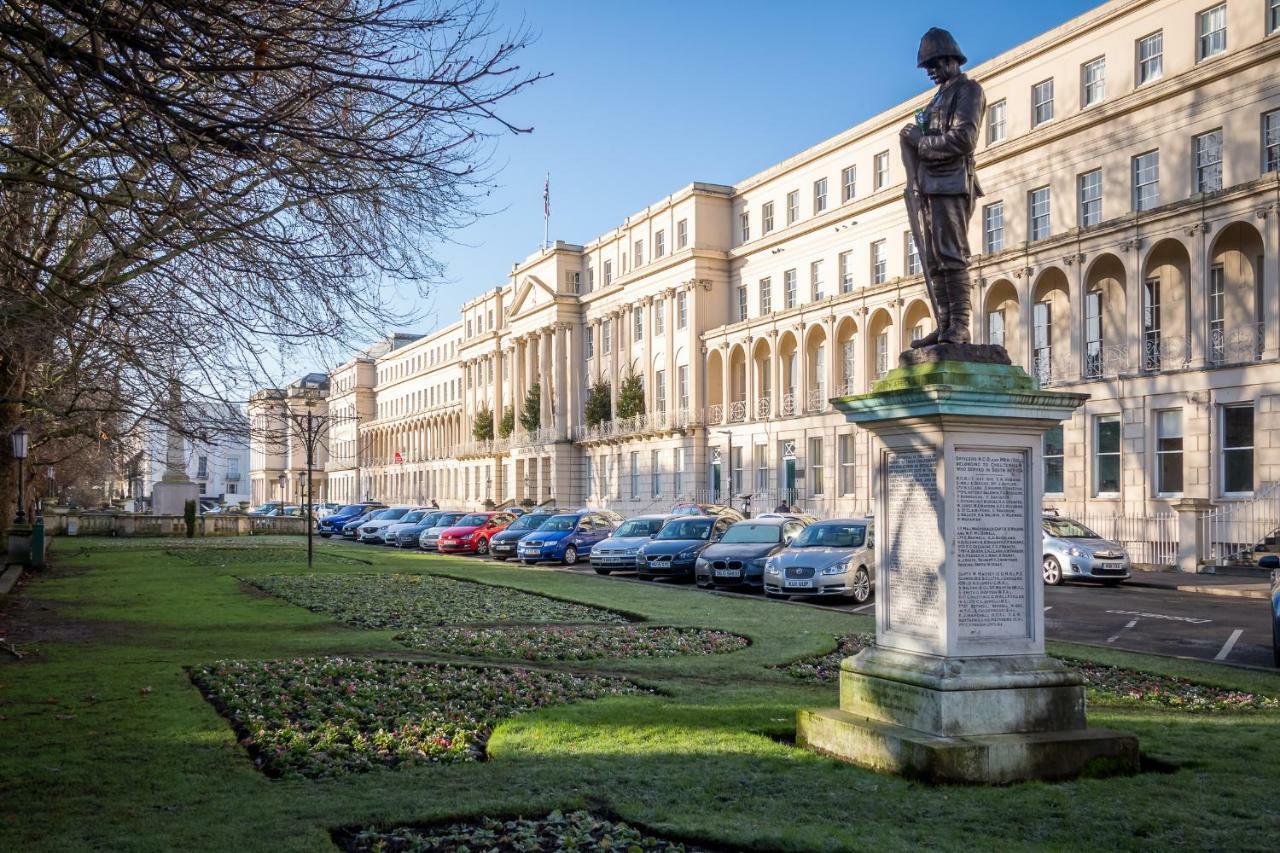 Elliot Oliver - Stylish 2 Bedroom Town Centre Apartment Cheltenham Exteriér fotografie